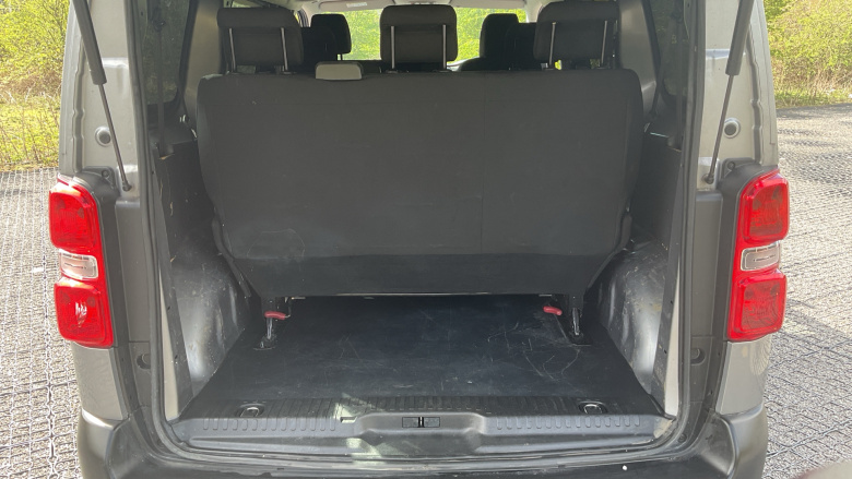 Vauxhall Vivaro Life 1.5 Turbo D 120PS Edition M 5dr Diesel Estate